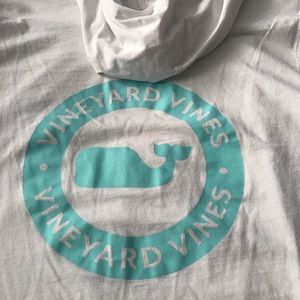 Like new. Vineyard vines